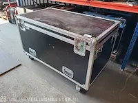 Flightcase met audioapparatuur
