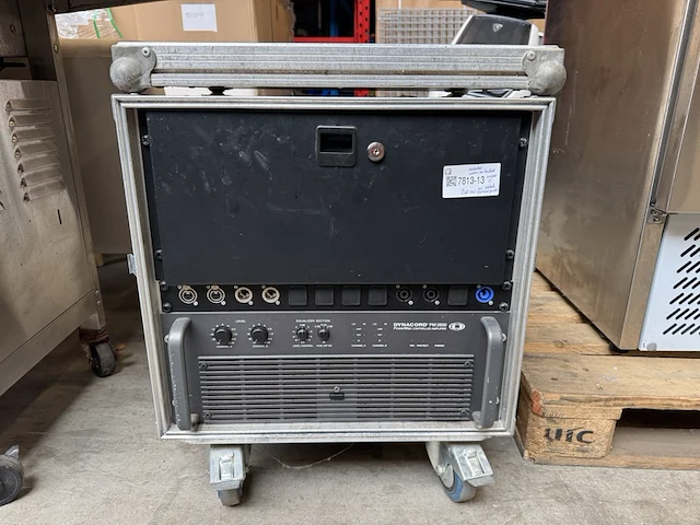 Flightcase met dynacord pm 2600 versterker - afbeelding 1 van  7