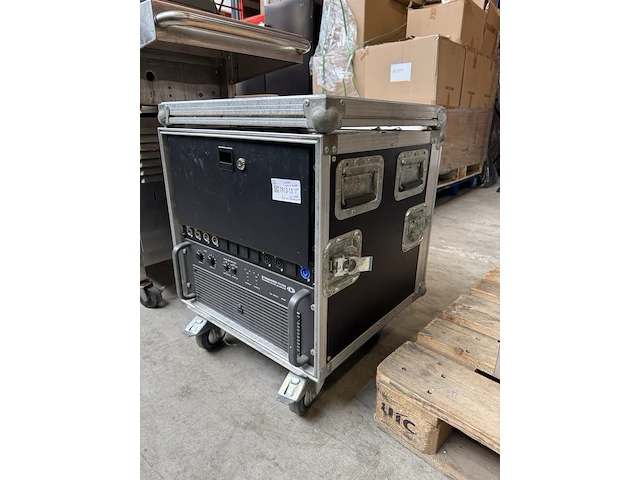 Flightcase met dynacord pm 2600 versterker - afbeelding 5 van  7