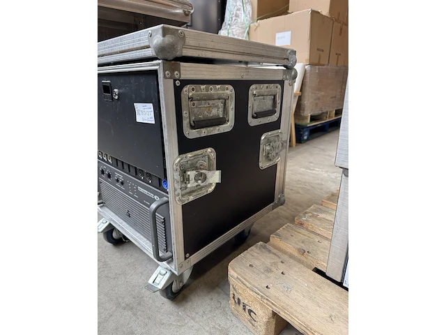 Flightcase met dynacord pm 2600 versterker - afbeelding 6 van  7