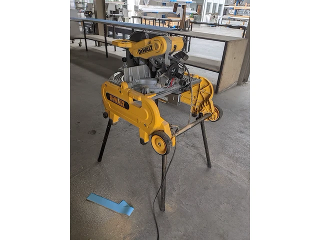 Flip-over zaagtafel dewalt - afbeelding 7 van  11