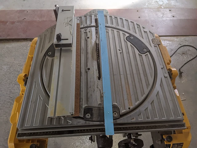 Flip-over zaagtafel dewalt - afbeelding 9 van  11