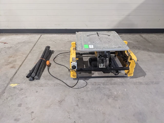 Flipover tafel/afkortzaag 250mm 230v dewalt, dw743n-qs, bouwjaar 2017 - afbeelding 1 van  7