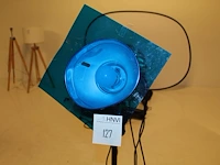 Flitslamp mettle 400 q op in hoogte verstelbaar statief bowens en twee kleurenfilters. - afbeelding 2 van  5