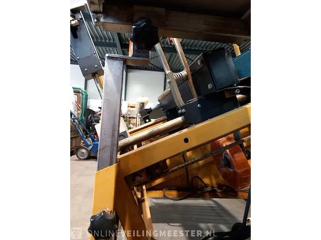 Floraco s0-7700 automatische klepsluit-tape-machine, semi-verticale opstelling, floraco s0-7700 automatische klepsluit-tape-machine, semi-verticale opstelling, - afbeelding 14 van  27