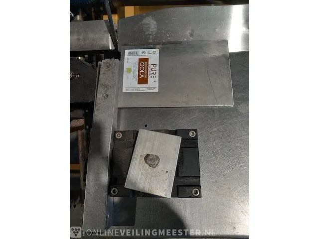 Floraco s0-7700 automatische klepsluit-tape-machine, semi-verticale opstelling, floraco s0-7700 automatische klepsluit-tape-machine, semi-verticale opstelling, - afbeelding 16 van  27