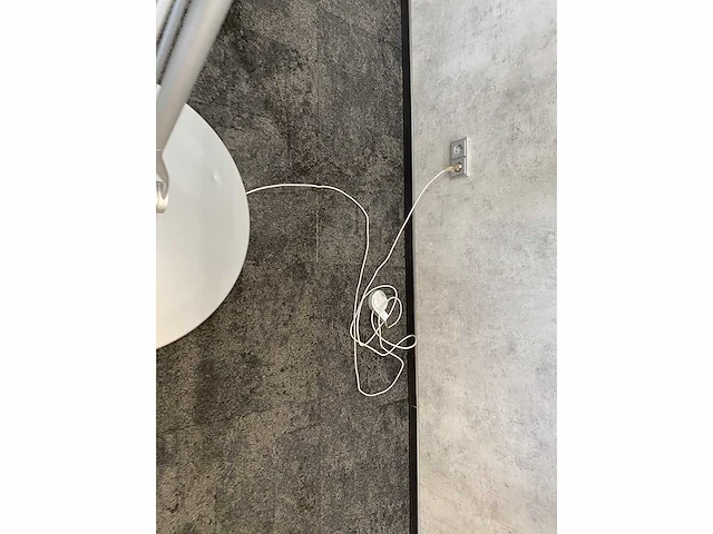 Flos superarchimoon - design vloerlamp - philippe starck - afbeelding 2 van  14
