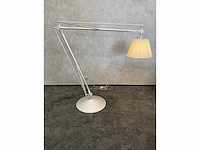 Flos superarchimoon - design vloerlamp - philippe starck - afbeelding 9 van  14