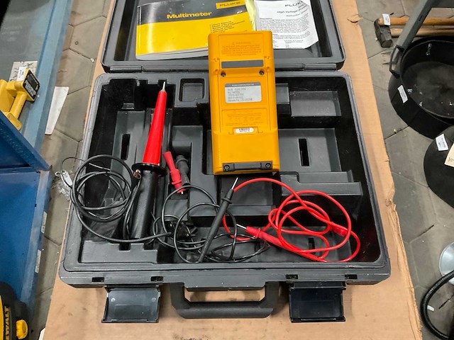Fluke 27 multimeter - afbeelding 2 van  4