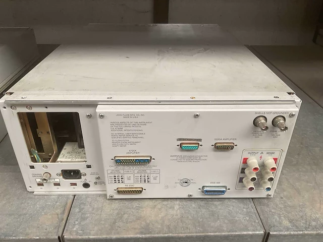 Fluke 5720a calibrator - afbeelding 4 van  4