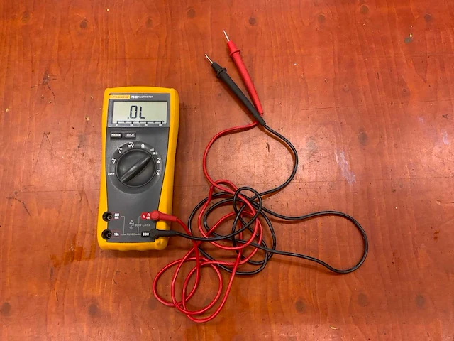 Fluke 75 lll multimeter. - afbeelding 1 van  7