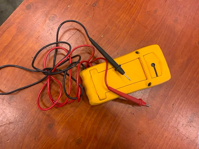 Fluke 75 lll multimeter. - afbeelding 5 van  7