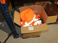 Fluoriserende kleding portwest w.o. 11 broeken en 3 vesten. - afbeelding 2 van  2