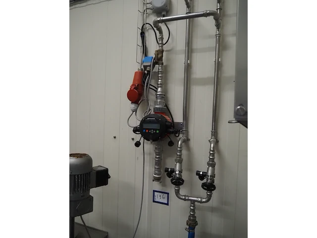 Flux - afbeelding 1 van  6