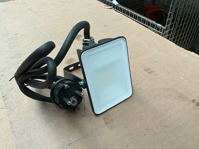 Fluxon lb10f led schijnwerper - afbeelding 1 van  3