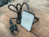 Fluxon lb10f led schijnwerper - afbeelding 2 van  4