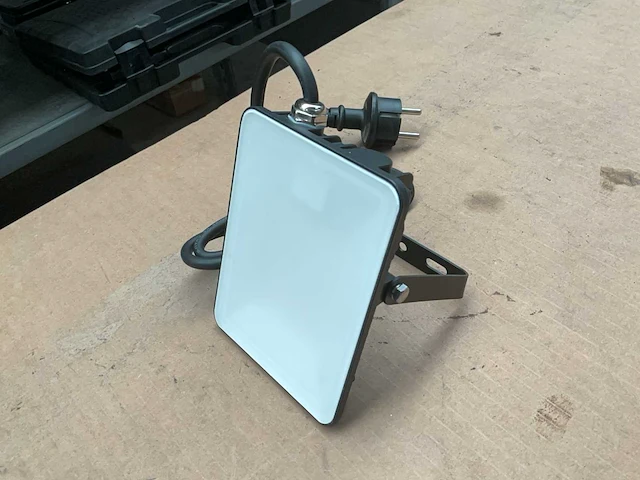 Fluxon lb20f led schijnwerper - afbeelding 2 van  4