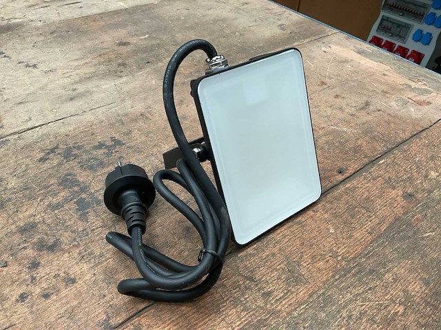 Fluxon lb20f led schijnwerper - afbeelding 1 van  4