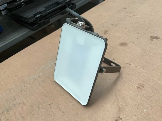 Fluxon lb30f led schijnwerper - afbeelding 2 van  4