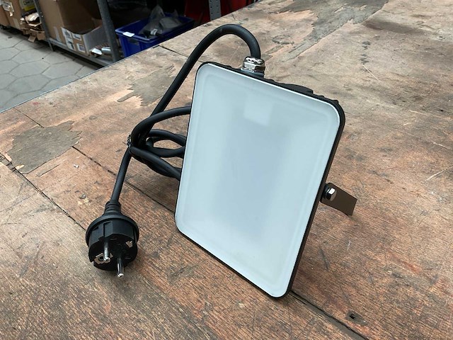 Fluxon lb30f led schijnwerper - afbeelding 2 van  4