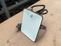 Fluxon lb30fp led schijnwerper met bewegingssensor - afbeelding 2 van  4