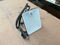 Fluxon lb30fp led schijnwerper met bewegingssensor - afbeelding 1 van  4