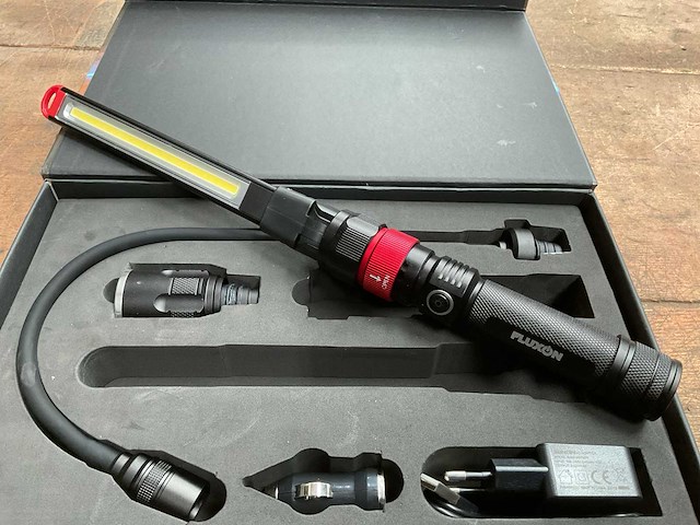 Fluxon wi01bfs oplaadbare werklamp - afbeelding 1 van  6