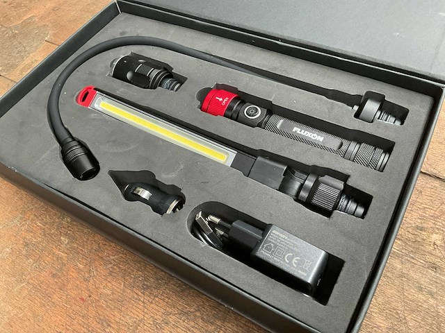 Fluxon wi01bfs oplaadbare werklamp - afbeelding 5 van  6