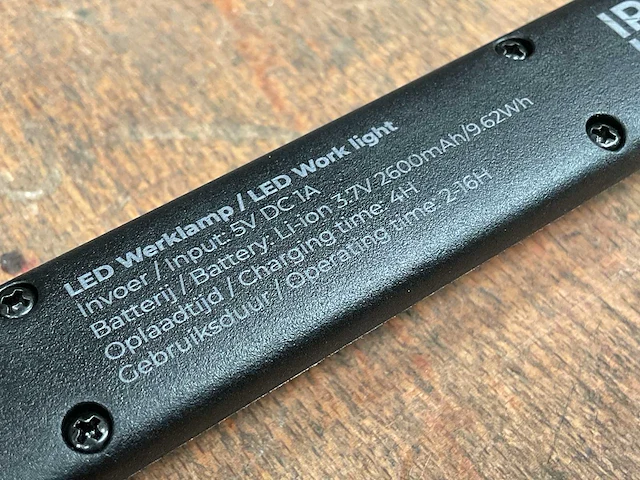 Fluxon wl07ls oplaadbare werklamp - afbeelding 4 van  5