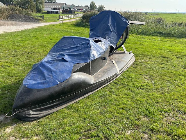 Flying hovercraft - uh-18spw - hovercraft / rubber boat - afbeelding 10 van  18