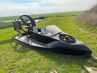 Flying hovercraft - uh-18spw - hovercraft / rubber boat - afbeelding 1 van  18
