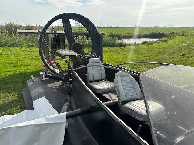 Flying hovercraft - uh-18spw - hovercraft / rubber boat - afbeelding 13 van  18
