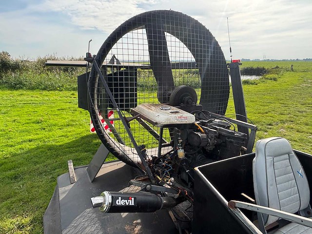 Flying hovercraft - uh-18spw - hovercraft / rubber boat - afbeelding 15 van  18