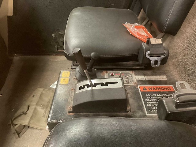 Fmc b450 vliegtuigsleper - afbeelding 8 van  14