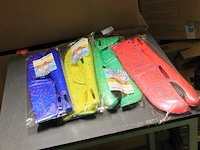 Foam vliegtuig mix van kleur geleverd 48 cm 1x ds 76 - afbeelding 1 van  5