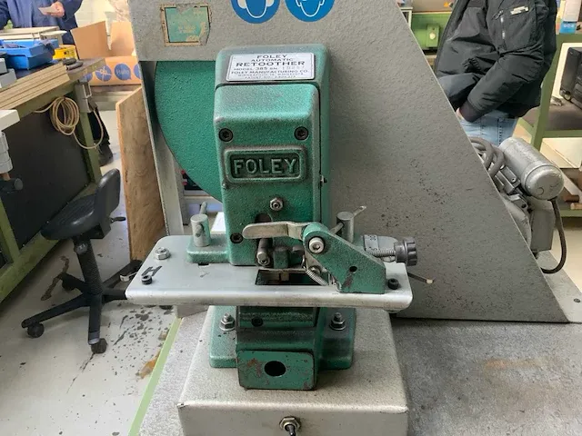 Foley 385 handzaag vertandapparaat/ponsmachine - afbeelding 2 van  4