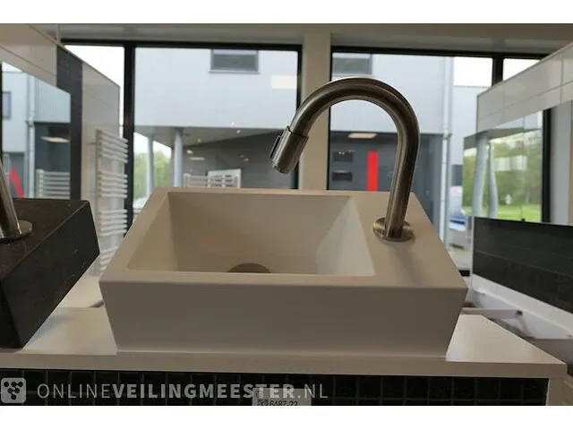 Fontein van marcke, hugo, mat wit - afbeelding 1 van  5