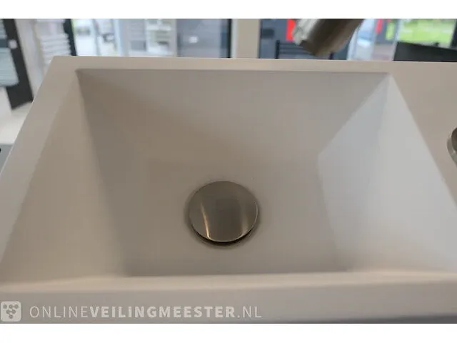Fontein van marcke, hugo, mat wit - afbeelding 4 van  5