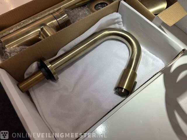 Fonteinset nobili, brons - afbeelding 3 van  4