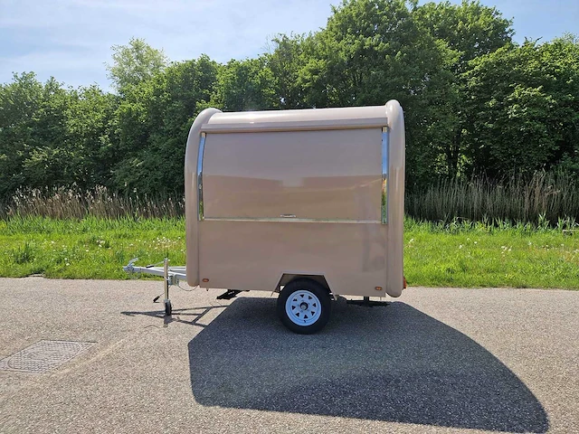 Foodtruck beige - 2025 - afbeelding 8 van  15