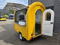 Foodtruck geel met afzuigkap - 2025 - afbeelding 2 van  15
