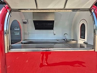 Foodtruck rood met afzuigkap + koelwerkbank - 2025 - afbeelding 4 van  14