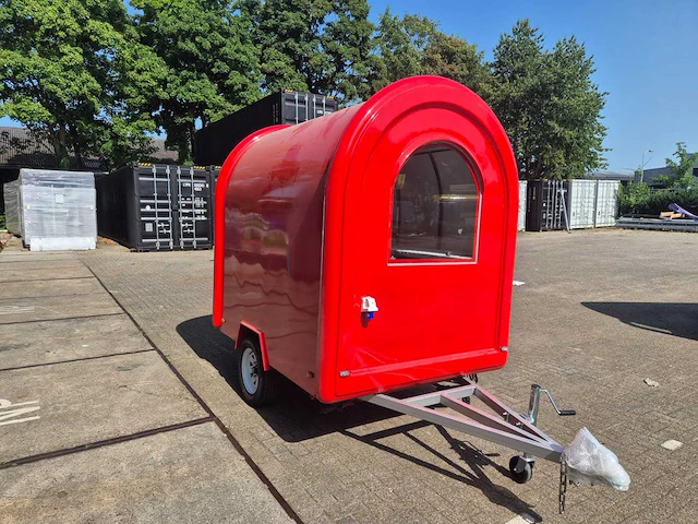 Foodtruck rood met afzuigkap + koelwerkbank - 2025 - afbeelding 8 van  14