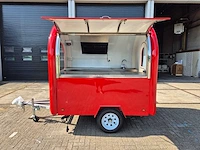 Foodtruck rood met afzuigkap + koelwerkbank - 2025 - afbeelding 11 van  14