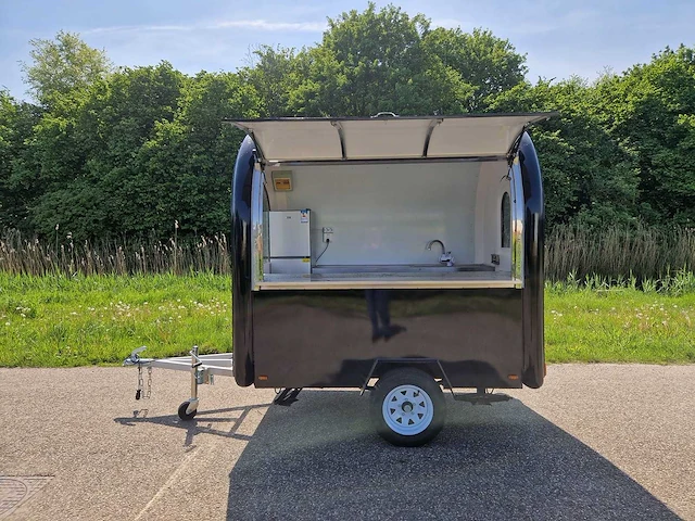 Foodtruck zwart - 2025 - afbeelding 8 van  11