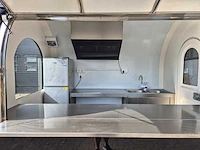 Foodtruck zwart met afzuigkap - 2025 - afbeelding 7 van  10