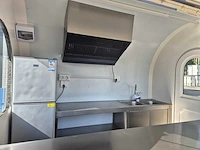 Foodtruck zwart met afzuigkap - 2025 - afbeelding 10 van  10