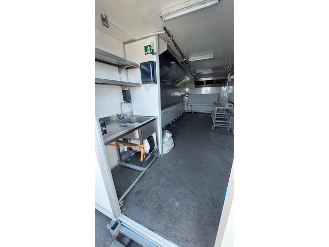 Foodunit / mobile keuken voorzien van kabelsysteem yntema carroseriebouw, ws0 - afbeelding 16 van  58