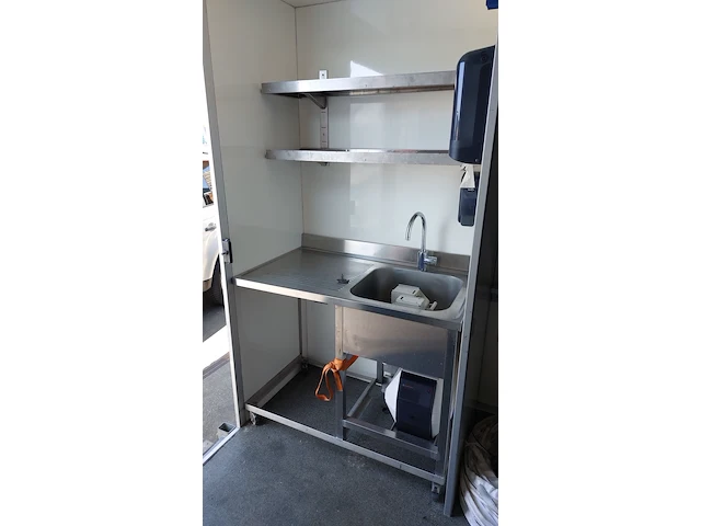 Foodunit / mobile keuken voorzien van kabelsysteem yntema carroseriebouw, ws0 - afbeelding 18 van  58
