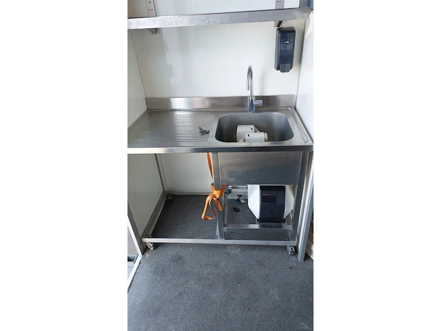 Foodunit / mobile keuken voorzien van kabelsysteem yntema carroseriebouw, ws0 - afbeelding 19 van  58